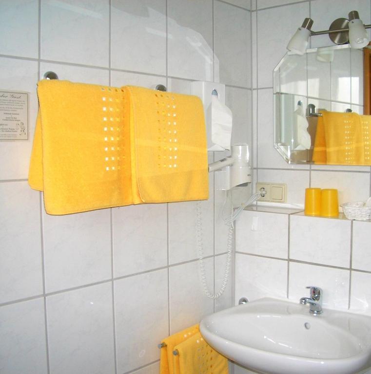Gaestehaus Kleine Kalmit Landau in der Pfalz Ruang foto