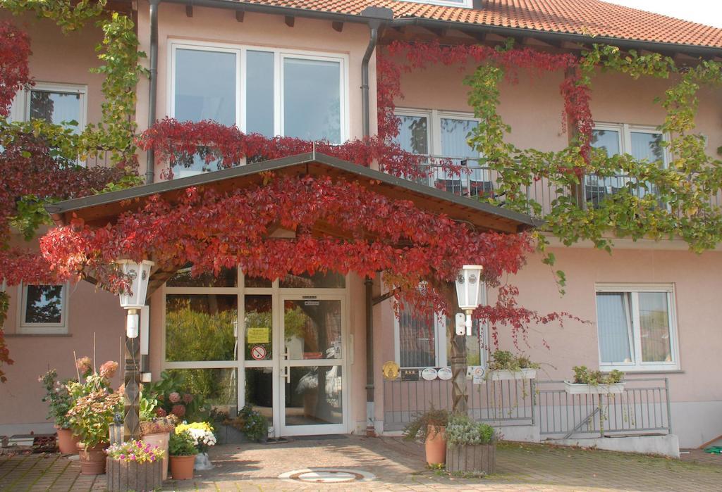 Gaestehaus Kleine Kalmit Landau in der Pfalz Bagian luar foto